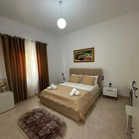 Carcani Rooms * Gjirokastër